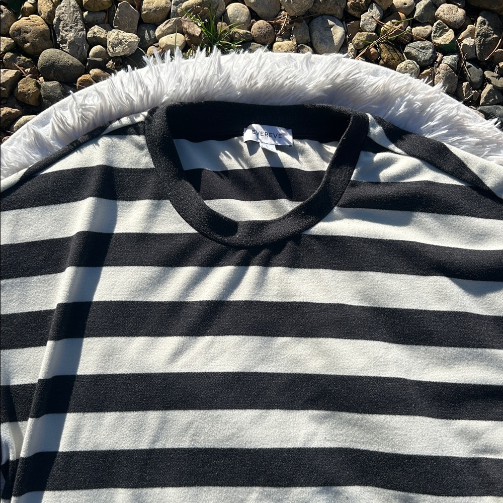 Evereve Crewneck Gray and Cream Striped Sweatshirt with Drop Sleeves Size Large - Picture 4 of 13